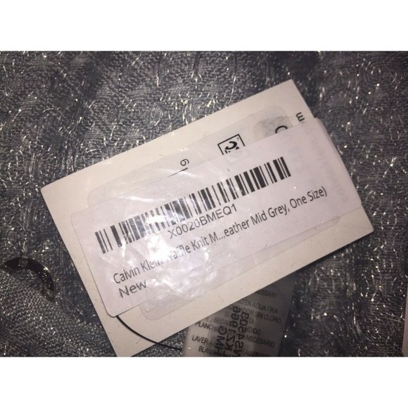 Calvin Klein Waffle-Knit Evening Wrap - Picture 4 of 5